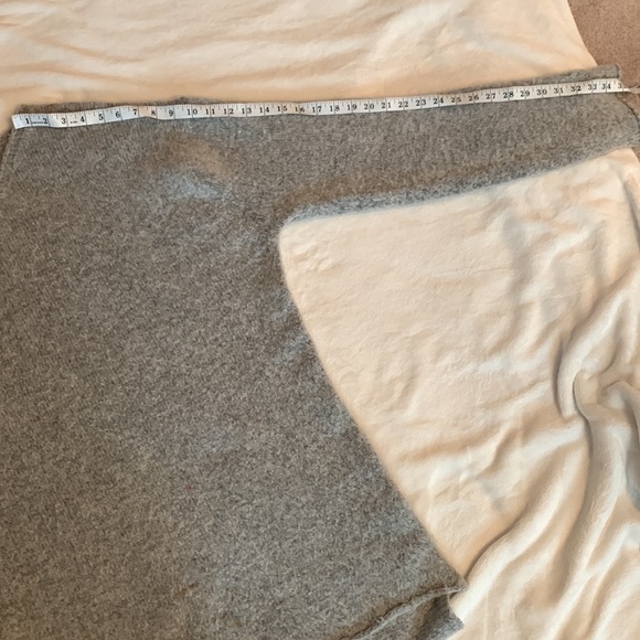 Men’s soft gray long sleeve sweater - Picture 5 of 7